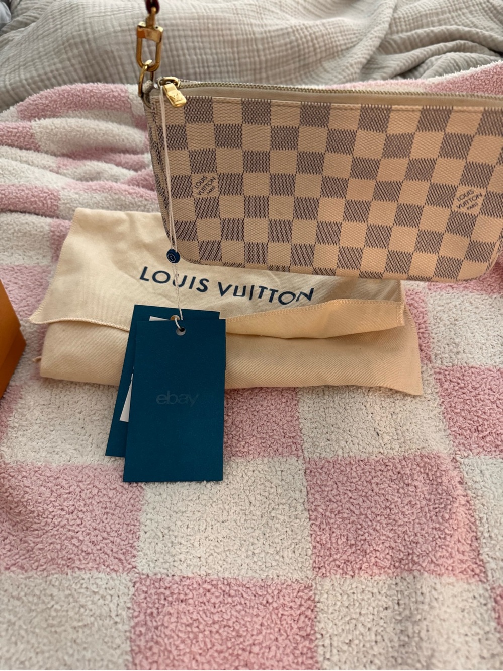 Louis Vuitton Pink Damier Azur Po
